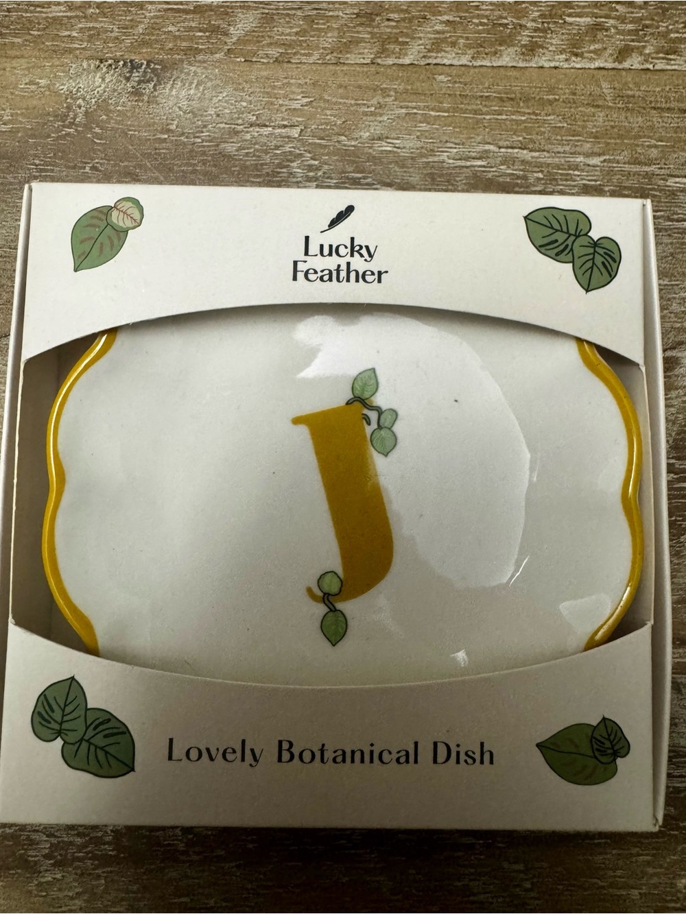 🪶 Lucky Feather 'J' Botanical Trinket Dish in Yellow - new in box